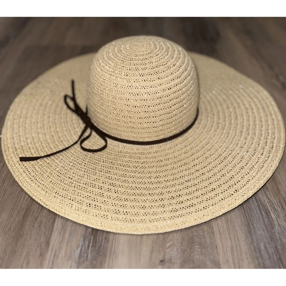 Old Navy Wide Brim Straw Sun Hat - Picture 2 of 3